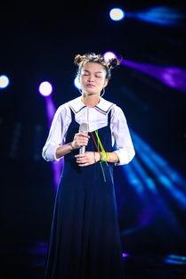 苏运莹图片,光影交织下的音乐精灵